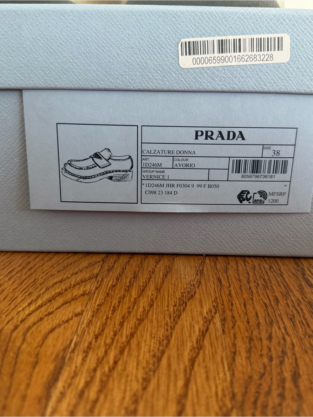 Prada Triangle Logo Patent leather platform loafer ivory, size 38 - Picture 4 of 9